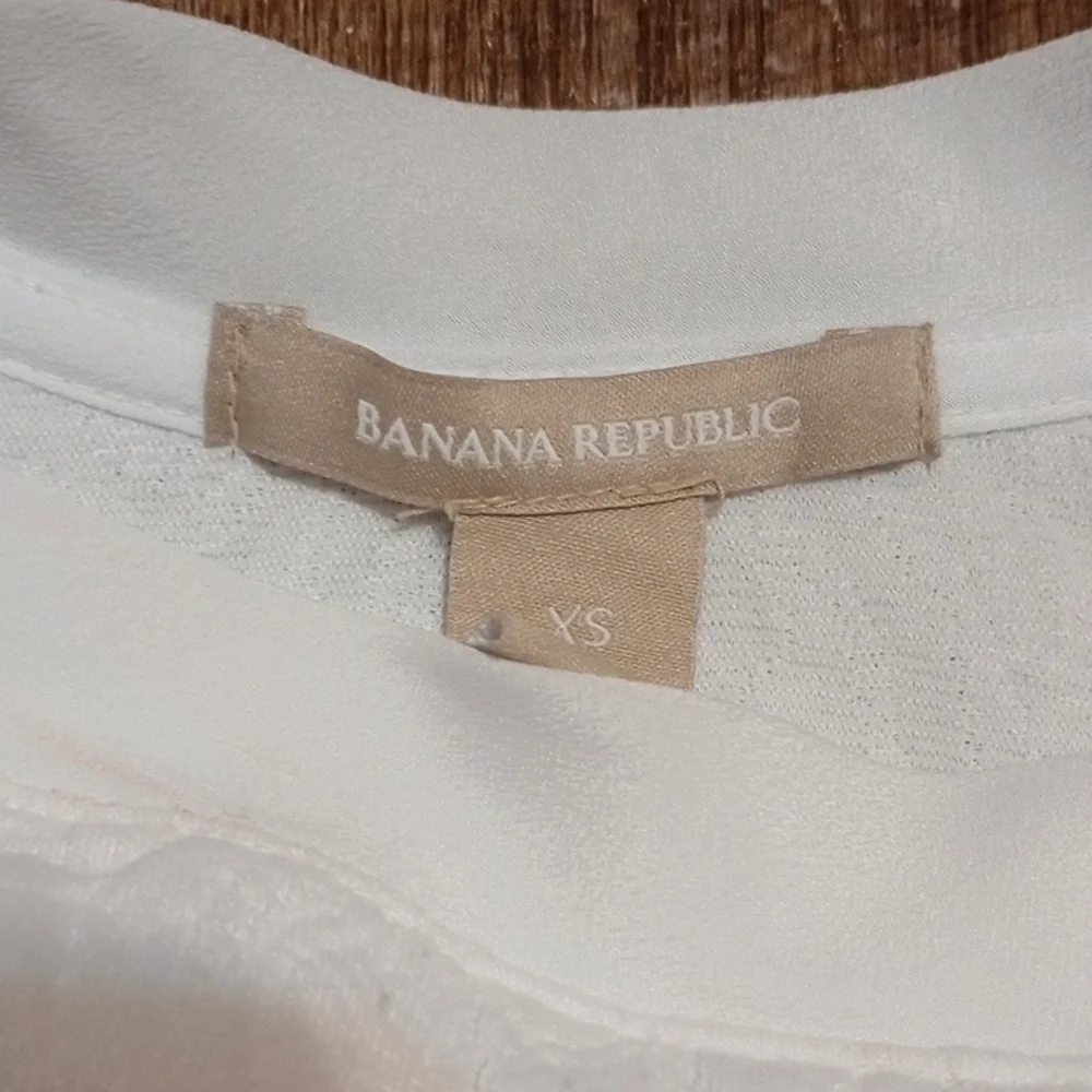 Banana Republic White Textured Blouse